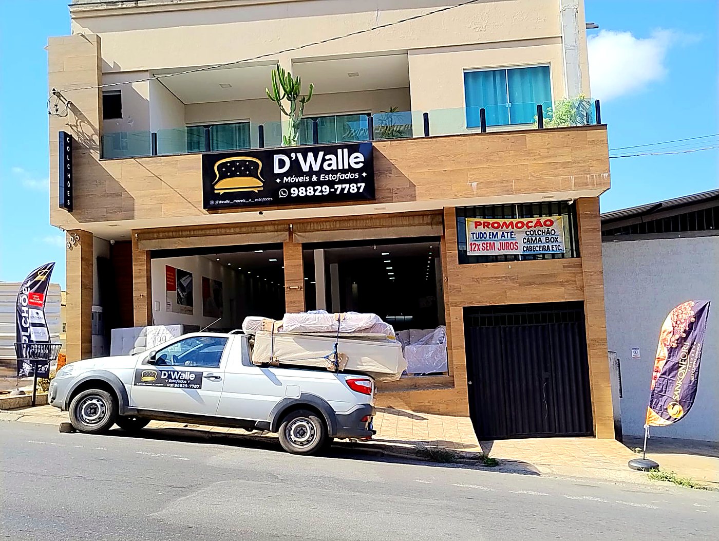 Loja D'Walle Móveis e Estofados com veículo de entrega em Contagem/MG